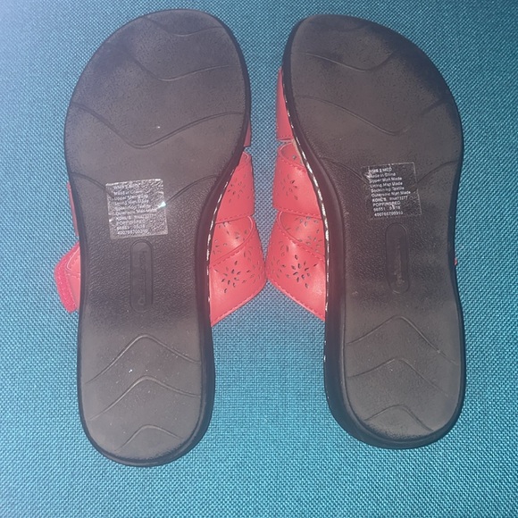 Red sandals - Picture 5 of 9